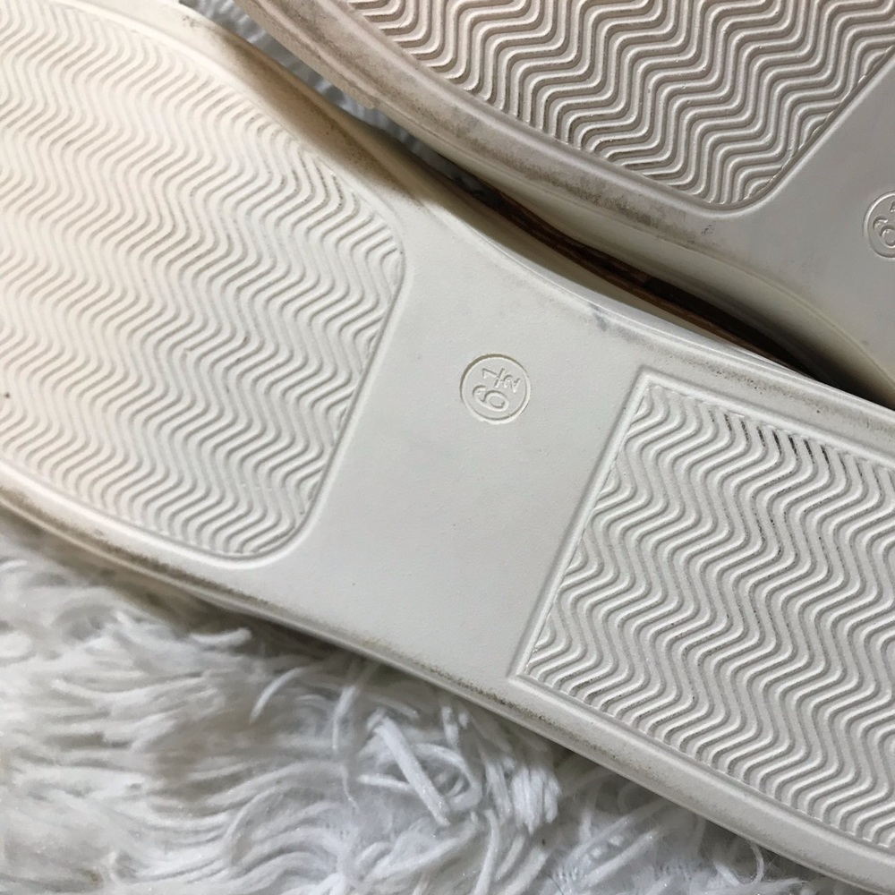 Adorable Slip On Flats - Picture 7 of 7